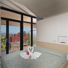 DELUXE--DOUBLE-ROOM-LAKE-SIDE